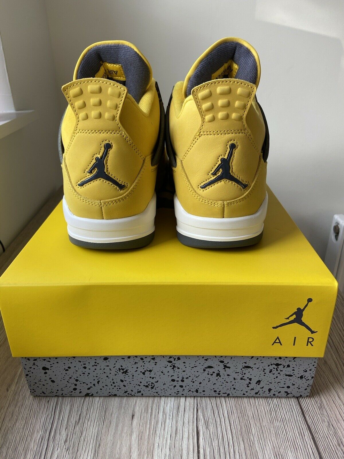 Jordan 4 Retro Lightning (2021)
