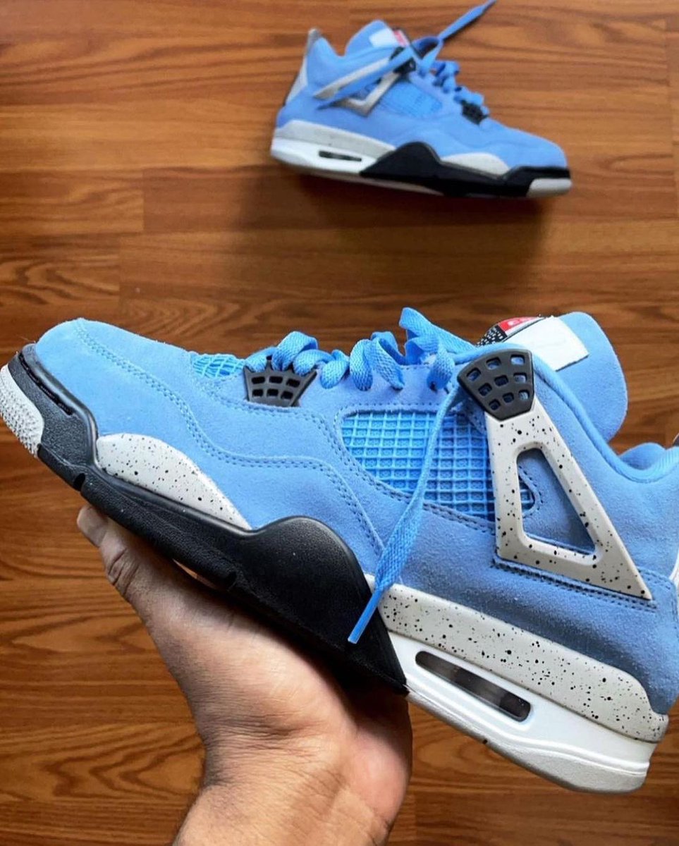 Air Jordan 4 “University Blue”