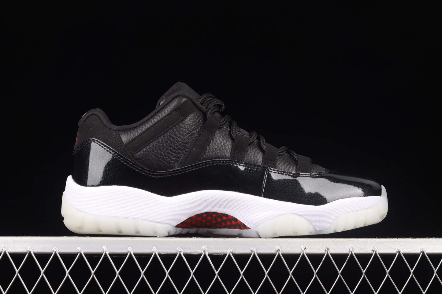Air Jordan 11 Low “72-10”
