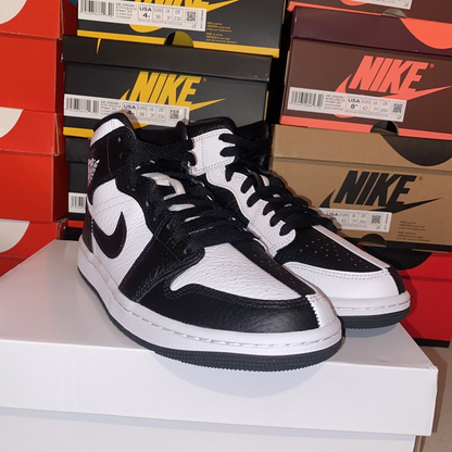 Jordan 1 Mid Split Black White (W)
